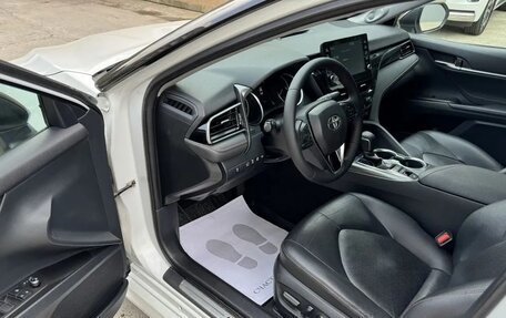Toyota Camry, 2021 год, 3 360 000 рублей, 10 фотография