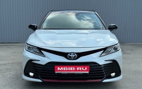Toyota Camry, 2021 год, 3 360 000 рублей, 6 фотография