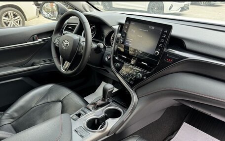 Toyota Camry, 2021 год, 3 360 000 рублей, 25 фотография