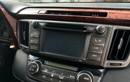 Toyota RAV4, 2015 год, 1 900 000 рублей, 15 фотография