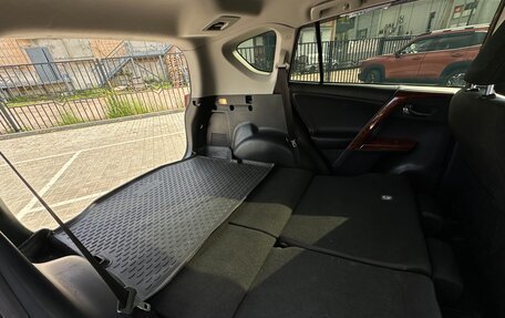 Toyota RAV4, 2015 год, 1 900 000 рублей, 31 фотография