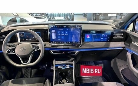 Volkswagen Tiguan, 2024 год, 5 040 000 рублей, 9 фотография
