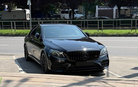 Mercedes-Benz E-Класс, 2018 год, 3 850 000 рублей, 5 фотография
