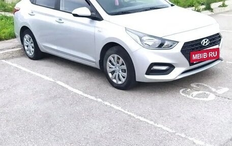 Hyundai Solaris II рестайлинг, 2019 год, 1 700 000 рублей, 3 фотография