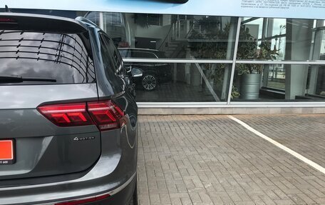 Volkswagen Tiguan II, 2021 год, 3 490 000 рублей, 21 фотография