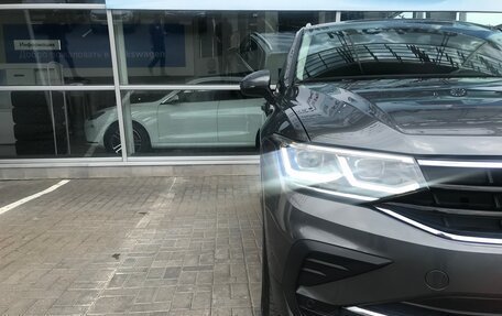 Volkswagen Tiguan II, 2021 год, 3 490 000 рублей, 20 фотография