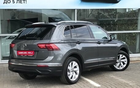 Volkswagen Tiguan II, 2021 год, 3 490 000 рублей, 3 фотография