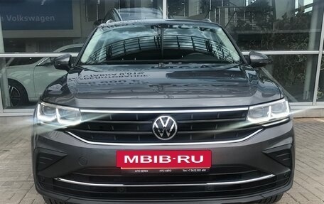 Volkswagen Tiguan II, 2021 год, 3 490 000 рублей, 10 фотография