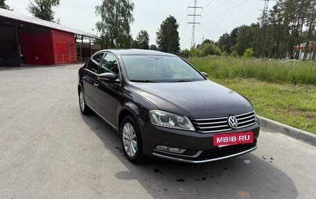 Volkswagen Passat B7, 2011 год, 1 229 000 рублей, 2 фотография