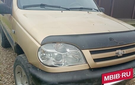 Chevrolet Niva I рестайлинг, 2004 год, 170 000 рублей, 2 фотография