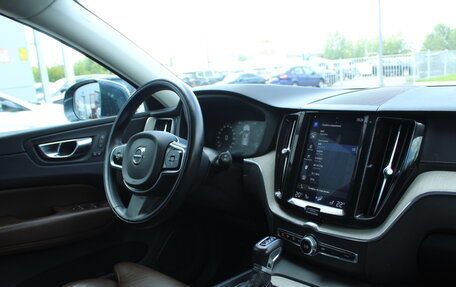 Volvo XC60 II, 2019 год, 3 800 000 рублей, 7 фотография