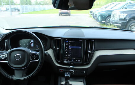 Volvo XC60 II, 2019 год, 3 800 000 рублей, 8 фотография