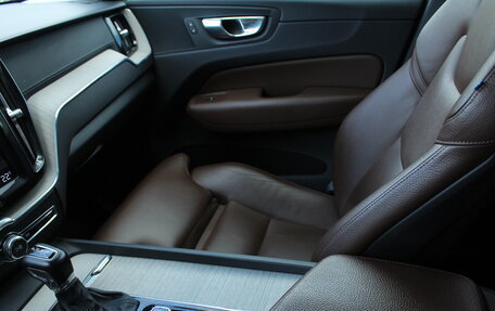 Volvo XC60 II, 2019 год, 3 800 000 рублей, 15 фотография