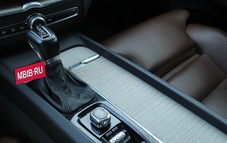 Volvo XC60 II, 2019 год, 3 800 000 рублей, 12 фотография