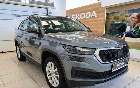 Skoda Kodiaq I, 2025 год, 5 050 000 рублей, 5 фотография