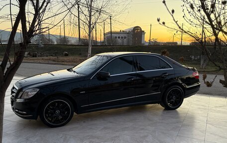 Mercedes-Benz E-Класс, 2011 год, 1 404 000 рублей, 4 фотография