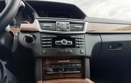 Mercedes-Benz E-Класс, 2011 год, 1 404 000 рублей, 11 фотография