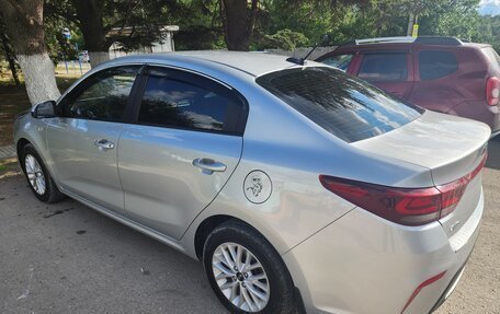 KIA Rio IV, 2018 год, 1 415 000 рублей, 8 фотография