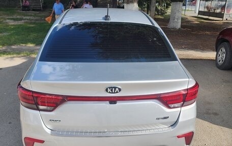 KIA Rio IV, 2018 год, 1 415 000 рублей, 10 фотография