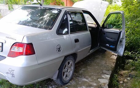 Daewoo Nexia I рестайлинг, 2010 год, 300 000 рублей, 5 фотография