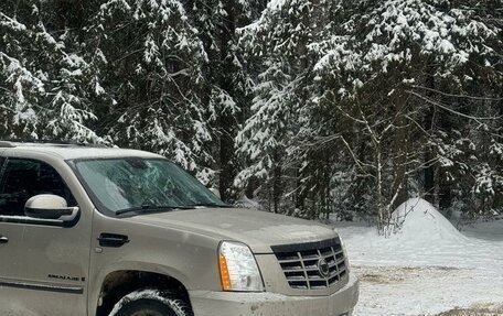 Cadillac Escalade III, 2008 год, 2 650 000 рублей, 2 фотография