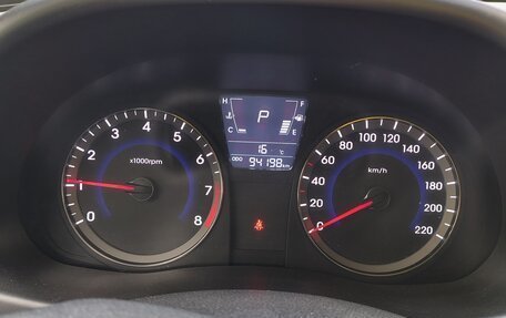 Hyundai Solaris II рестайлинг, 2014 год, 1 000 000 рублей, 5 фотография