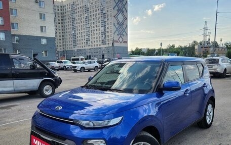 KIA Soul III, 2020 год, 1 825 000 рублей, 2 фотография