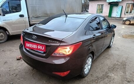 Hyundai Solaris II рестайлинг, 2015 год, 1 050 000 рублей, 2 фотография