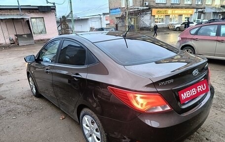 Hyundai Solaris II рестайлинг, 2015 год, 1 050 000 рублей, 3 фотография