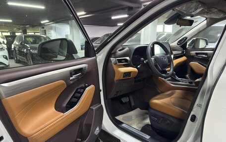 Toyota Highlander, 2025 год, 5 250 000 рублей, 2 фотография
