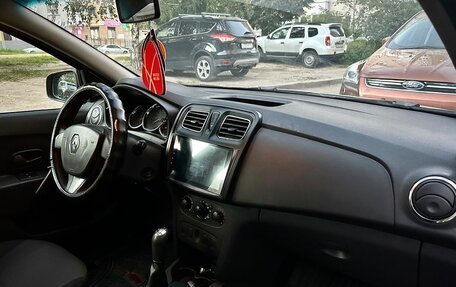 Renault Logan II, 2016 год, 570 000 рублей, 10 фотография