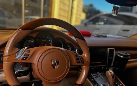Porsche Panamera II рестайлинг, 2011 год, 2 600 000 рублей, 6 фотография