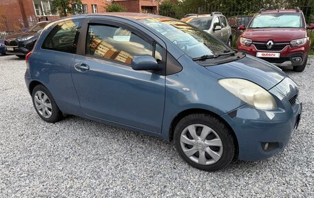 Toyota Yaris III рестайлинг, 2010 год, 830 000 рублей, 3 фотография