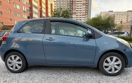 Toyota Yaris III рестайлинг, 2010 год, 830 000 рублей, 4 фотография