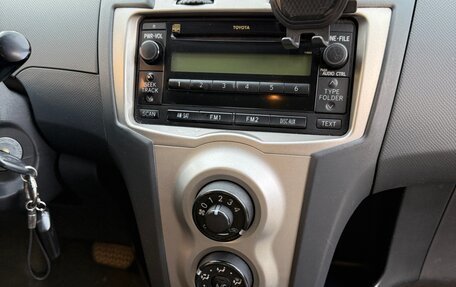 Toyota Yaris III рестайлинг, 2010 год, 830 000 рублей, 8 фотография