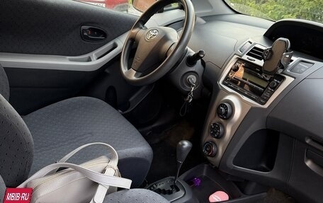 Toyota Yaris III рестайлинг, 2010 год, 830 000 рублей, 6 фотография