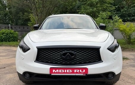 Infiniti FX II, 2013 год, 2 370 000 рублей, 3 фотография