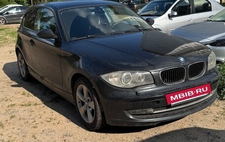 BMW 1 серия, 2008 год, 1 100 000 рублей, 4 фотография
