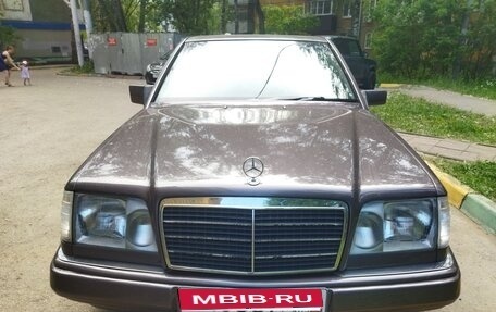 Mercedes-Benz E-Класс, 1995 год, 850 000 рублей, 3 фотография
