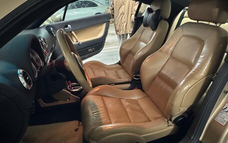 Audi TT, 2004 год, 1 050 000 рублей, 26 фотография