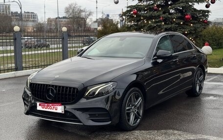 Mercedes-Benz E-Класс, 2019 год, 3 750 000 рублей, 1 фотография