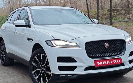Jaguar F-Pace, 2016 год, 2 590 000 рублей, 1 фотография
