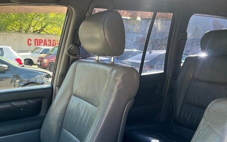 Toyota Land Cruiser 100 рестайлинг 2, 2000 год, 2 500 000 рублей, 4 фотография