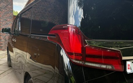 Toyota Alphard III, 2020 год, 6 500 000 рублей, 3 фотография