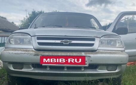 Chevrolet Niva I рестайлинг, 2005 год, 153 000 рублей, 12 фотография