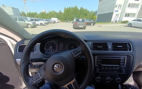 Volkswagen Jetta VI, 2013 год, 920 000 рублей, 10 фотография