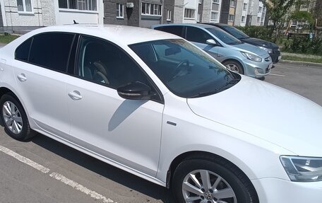 Volkswagen Jetta VI, 2013 год, 920 000 рублей, 11 фотография