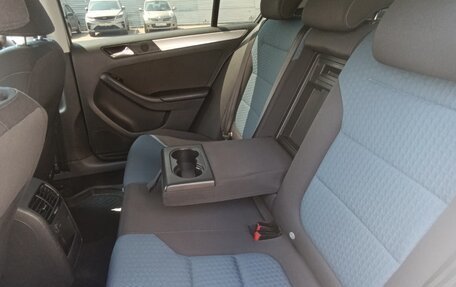 Volkswagen Jetta VI, 2013 год, 920 000 рублей, 13 фотография