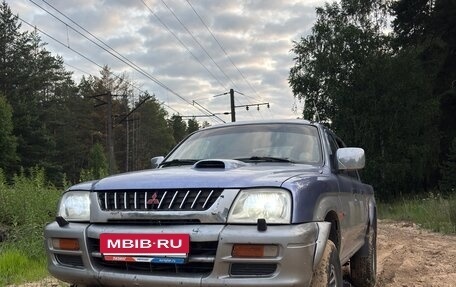 Mitsubishi L200 III рестайлинг, 2000 год, 450 000 рублей, 2 фотография