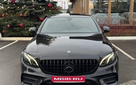 Mercedes-Benz E-Класс, 2019 год, 3 750 000 рублей, 2 фотография